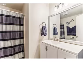 Photo #2: 20696819 Listing