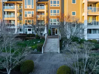 Photo #2: 20697385 Listing 