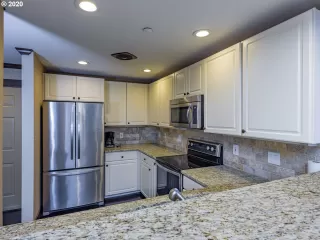 Photo #5: 20697385 Listing 