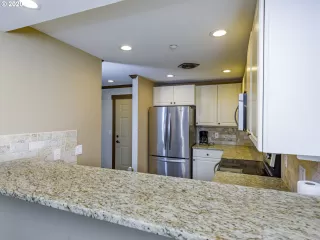 Photo #6: 20697385 Listing 