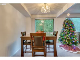 Photo #3: 20697434 Listing