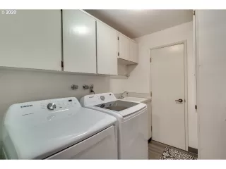 Photo #4: 20697434 Listing