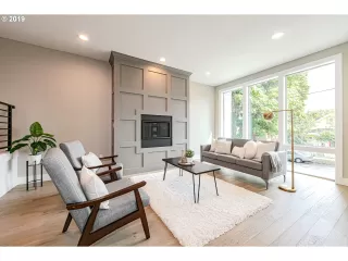 Photo #6: 20698104 Listing