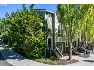 Photo #1: 20698167 Listing