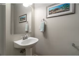 Photo #4: 20698232 Listing 