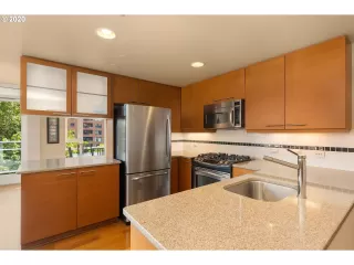 Photo #1: 20698397 Listing