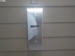 Photo #3: 20698783 Listing