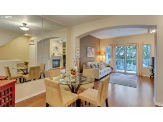 Photo #2: 20698816 Listing