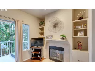 Photo #5: 20698816 Listing