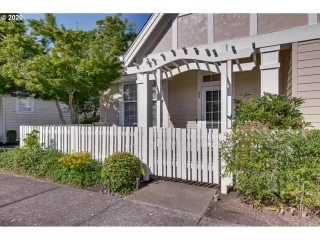 Photo #2: 20699325 Listing