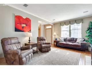 Photo #5: 20699325 Listing