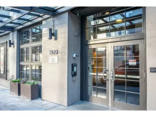 Photo #3: 207055289 Listing 