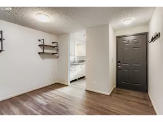 Photo #2: 207269969 Listing