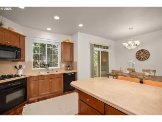 Photo #1: 207436130 Listing 