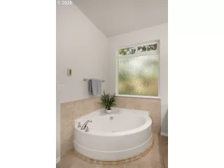 Photo #6: 207436130 Listing 