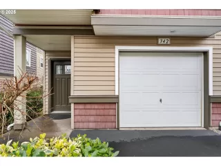 Photo #2: 208368938 Listing 