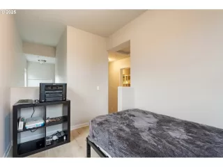 Photo #5: 208368938 Listing 