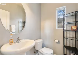 Photo #6: 208368938 Listing 