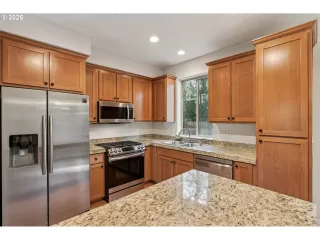 Photo #6: 208505866 Listing 