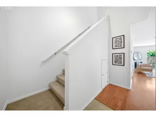 Photo #2: 208898581 Listing 