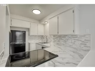 Photo #5: 209112595 Listing 