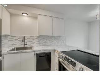 Photo #6: 209112595 Listing 