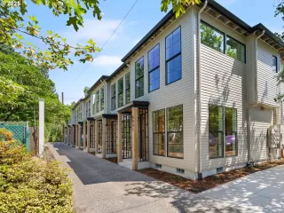 Photo #2: 209215087 Listing 