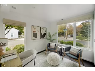 Photo #3: 209606825 Listing