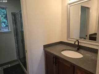 Photo #6: 210001040 Listing 