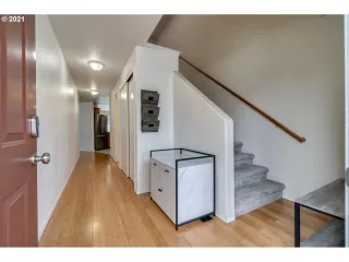 Photo #3: 21000737 Listing