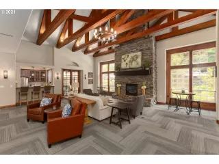 Photo #2: 21002042 Listing