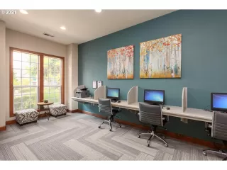 Photo #5: 21002042 Listing