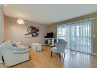 Photo #4: 21002691 Listing 