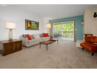 Photo #2: 21003287 Listing