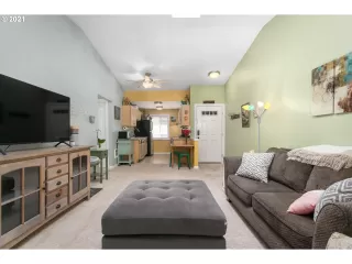 Photo #1: 21003579 Listing