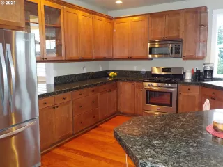 Photo #5: 21003732 Listing 