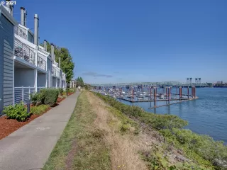 Photo #1: 21003789 Listing