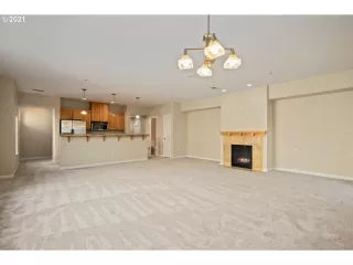 Photo #6: 21004224 Listing