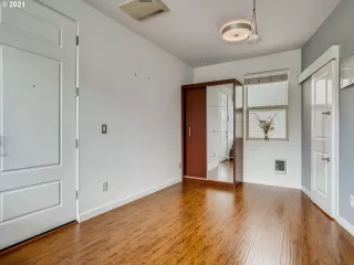Photo #3: 21005817 Listing 