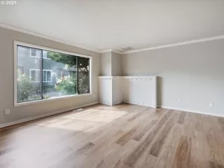 Photo #1: 21005932 Listing