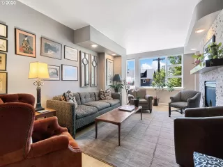 Photo #5: 21006263 Listing