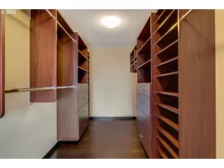 Photo #2: 21006493 Listing