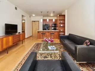 Photo #3: 21008172 Listing 