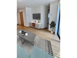 Photo #6: 21008584 Listing 