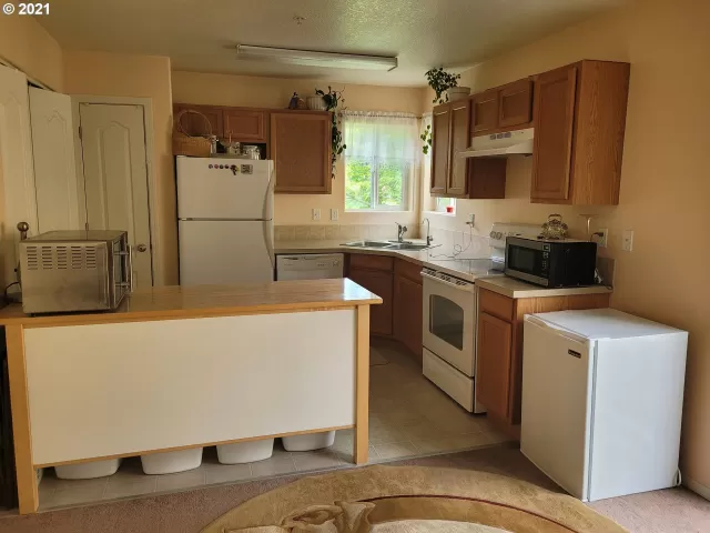 MLS: 21009148 Condo For Sale