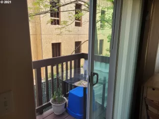 Photo #3: 21009148 Listing