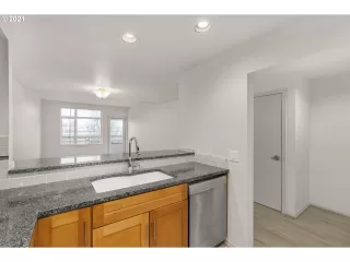 Photo #1: 21010111 Listing