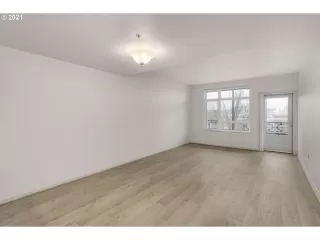 Photo #3: 21010111 Listing