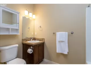 Photo #4: 21010323 Listing