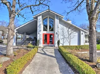 Photo #4: 21010768 Listing